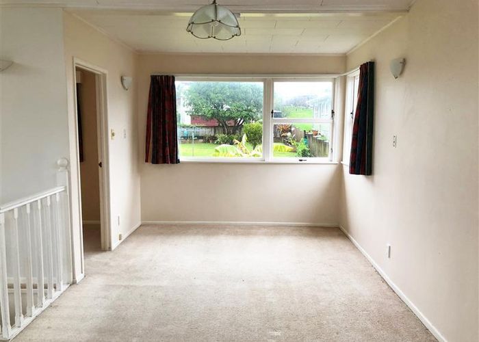  at 3 Hamilton Place, Glenfield, Auckland