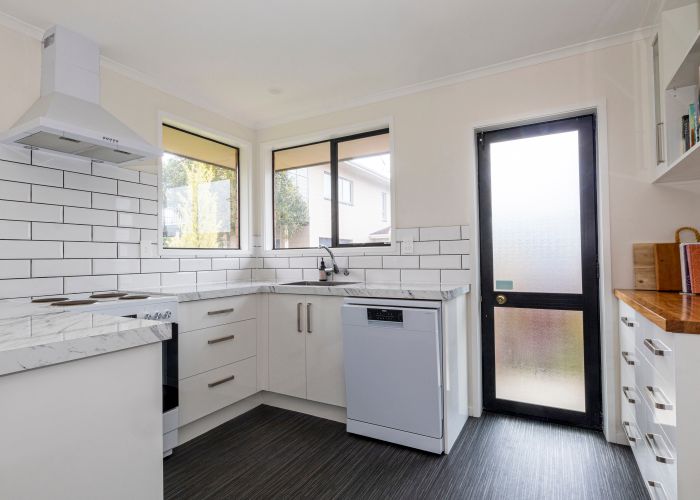  at 2/347 Church Street, West End, Timaru