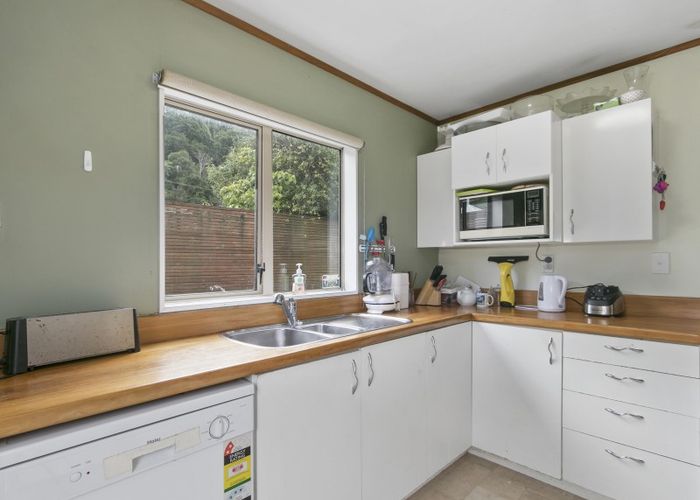  at 39C Owen Street, Belmont, Lower Hutt