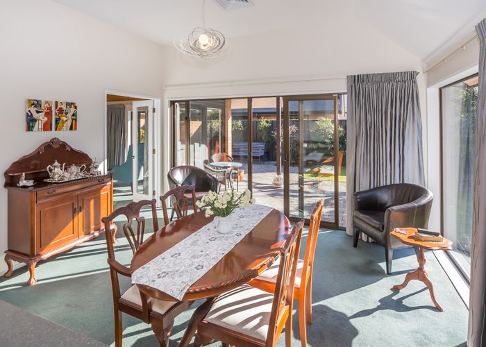  at 1/35 Glenburn Place, Avonhead, Christchurch