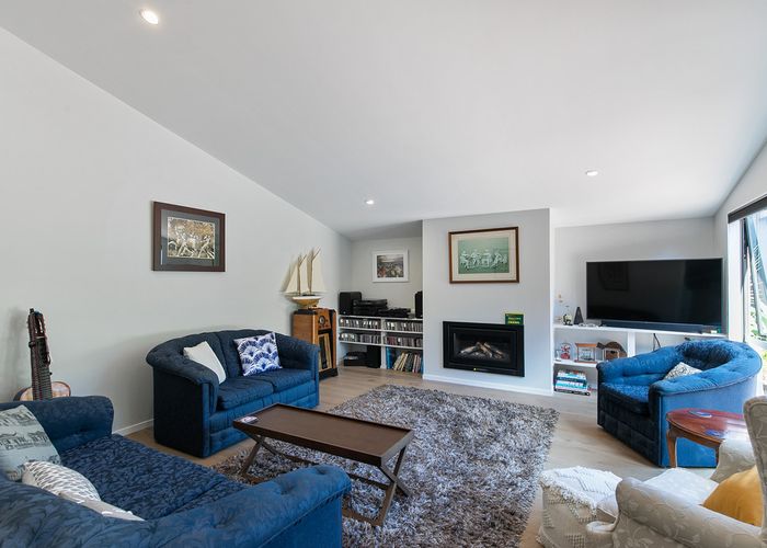  at 320 Ness Valley Road, Papakura