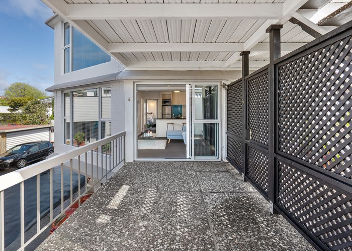  at 4/14 Marau Crescent, Mission Bay, Auckland
