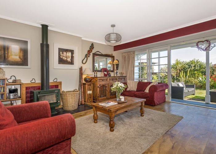  at 9 Moana Road, Okitu, Gisborne