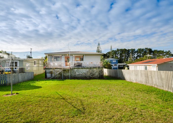  at 15 James Mcleod Road, Helensville