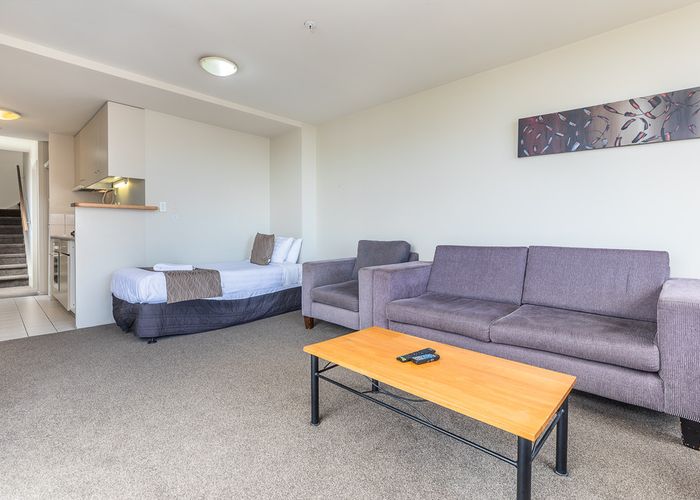  at 17C/3 Whitaker Place, Grafton, Auckland