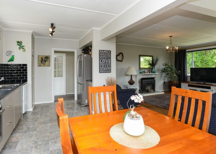 Free property data for 6 Street, Waipawa homes.co.nz