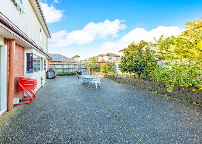  at 42 Thornbury Crescent, East Tamaki Heights, Auckland