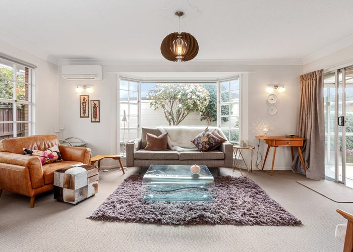  at 2/186 Blighs Road, Strowan, Christchurch