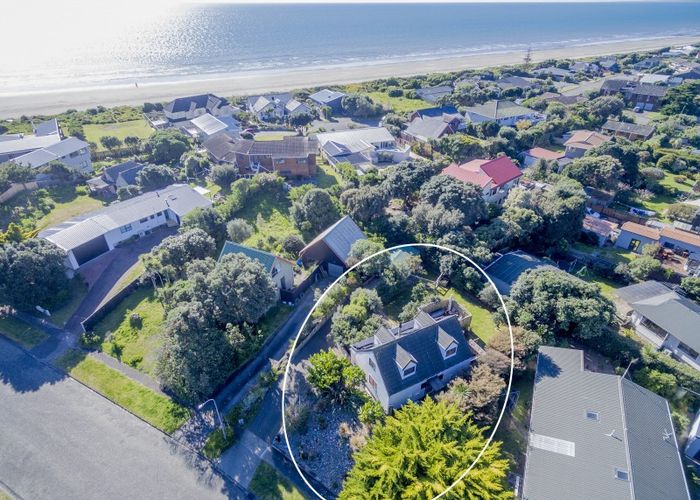  at 3 Oratia Street, Waikanae Beach, Waikanae