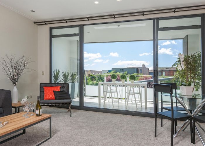  at 1E/24 James Cook Crescent, Remuera, Auckland