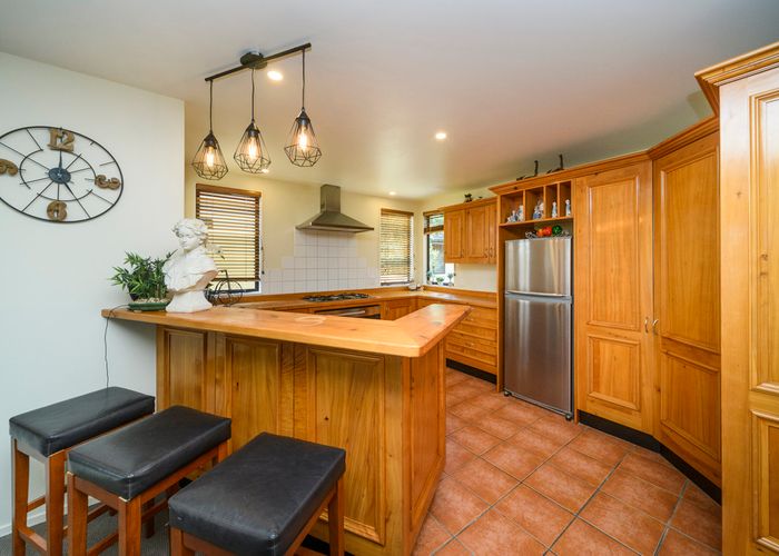  at 44 Ruapehu Drive, Fitzherbert, Palmerston North
