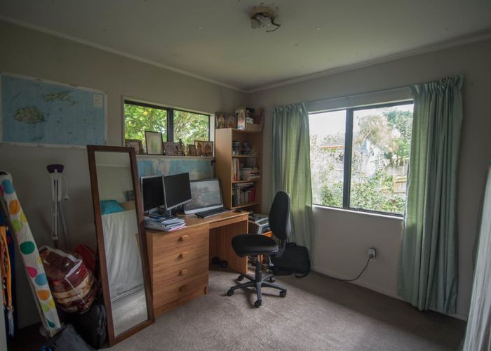  at 1/18 Atlantis Place, Tōtara Vale, Auckland