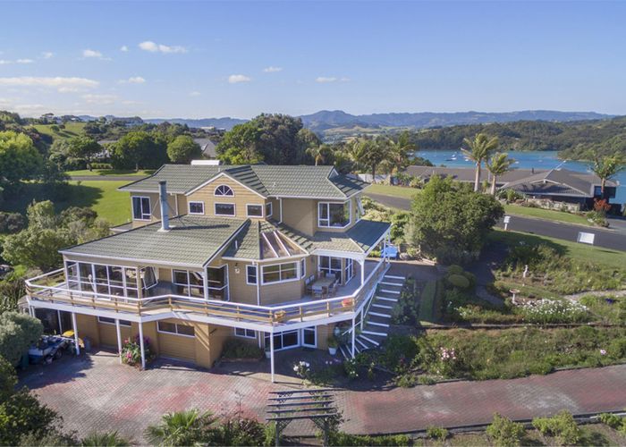  at 6 Puriri Place, Sandspit, Warkworth