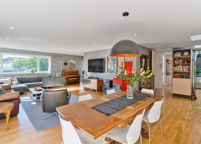  at 52 Van Asch Street, Sumner, Christchurch