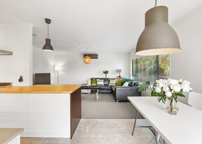  at 2/20 Bannerman Road, Western Springs, Auckland
