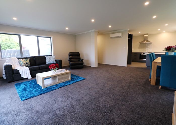  at 121A Broadway, Carterton
