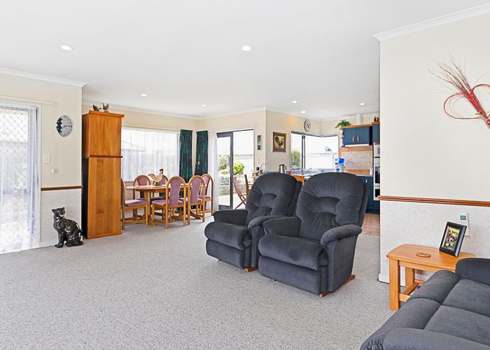 at 98 Rhodes Drive, Kelvin Grove, Palmerston North