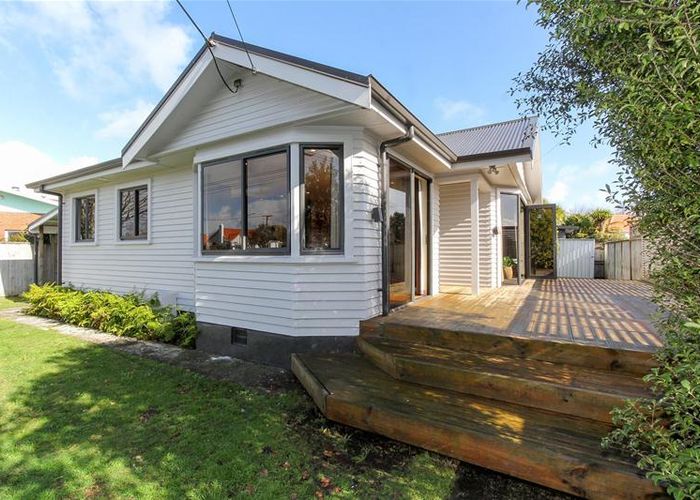  at 84 Brooklands Road, Brooklands, New Plymouth