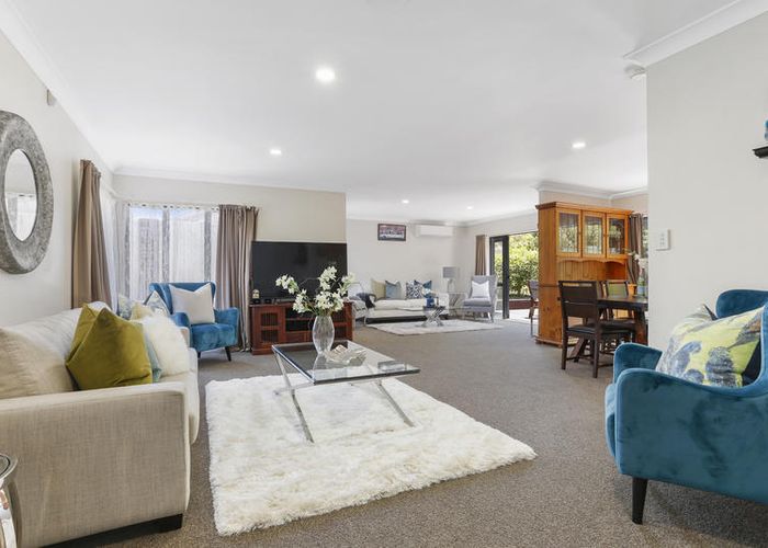  at 4F Shaw Road, Oratia, Auckland