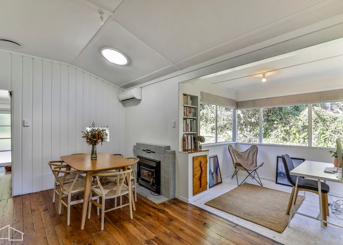  at 4 Aydon Road, Titirangi, Auckland