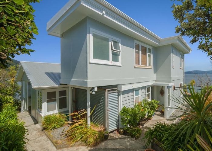  at 3 Church Lane, Point Howard, Lower Hutt