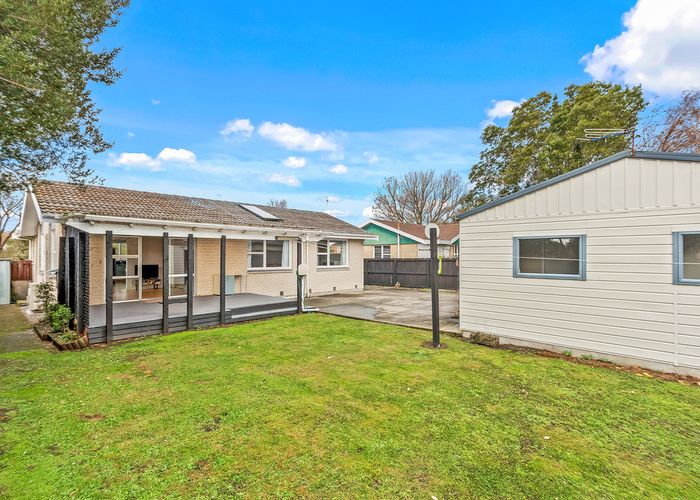  at 20 Malabar Crescent, Broomfield, Christchurch