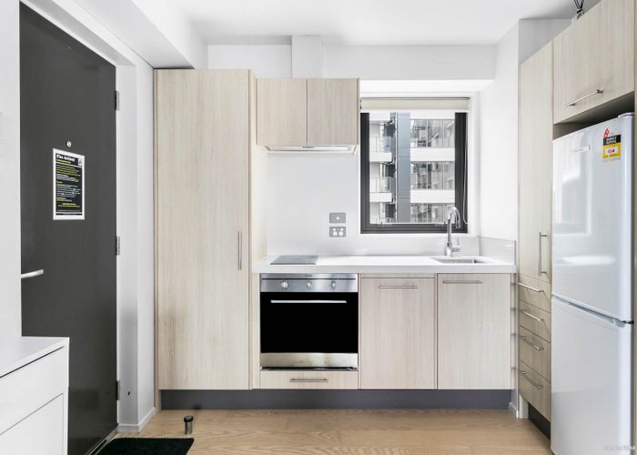  at 416/5 Howe Street, Auckland Central, Auckland