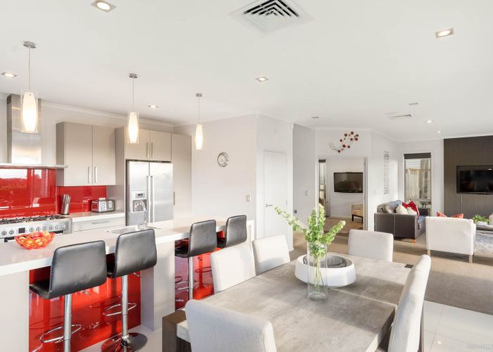  at 6 Henriette Place, The Gardens, Auckland