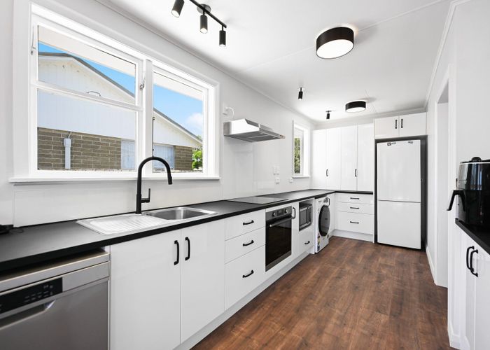  at 8 Aspiring Crescent, Chartwell, Hamilton, Waikato