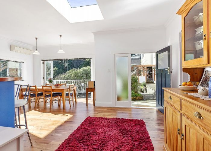  at 31 Melbourne Road, Island Bay, Wellington