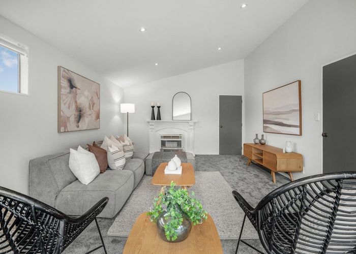  at 11 Pioneer Grove, Silverstream, Upper Hutt, Wellington