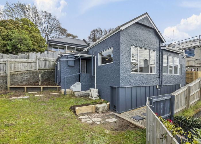  at 11 Elm Row, Dunedin Central, Dunedin
