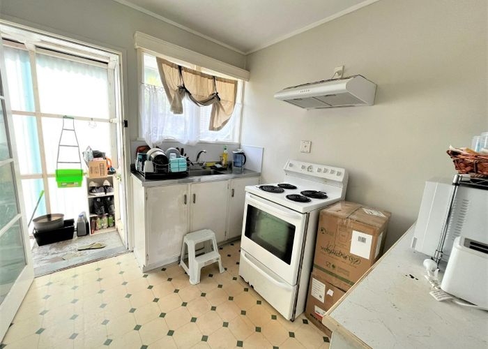  at 2/38 Woolfield Road, Papatoetoe, Auckland