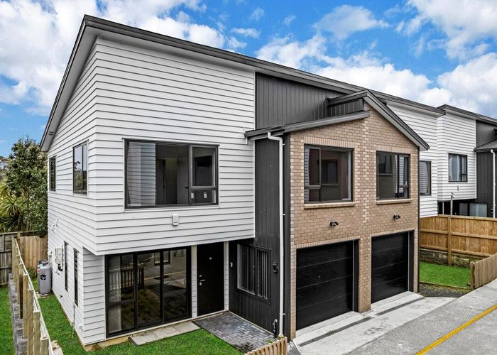  at 100E Seymour Road, Sunnyvale, Waitakere City, Auckland