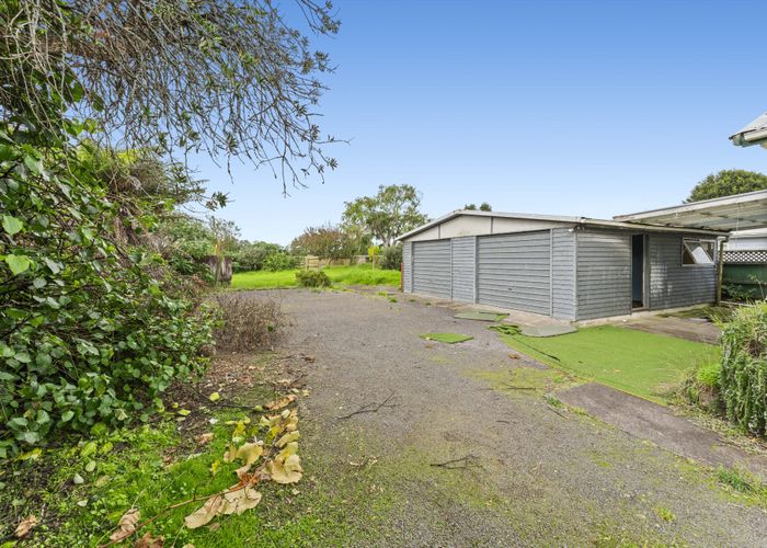  at 42 Earlsworth Road, Mangere East, Auckland