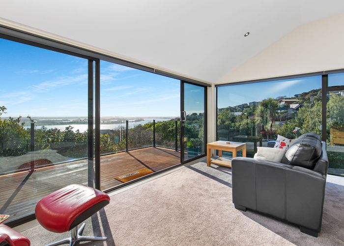  at 69 Cannon Hill Crescent, Mount Pleasant, Christchurch