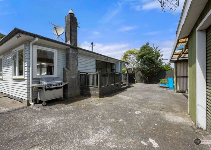  at 32 Coast Road, Wainuiomata, Lower Hutt