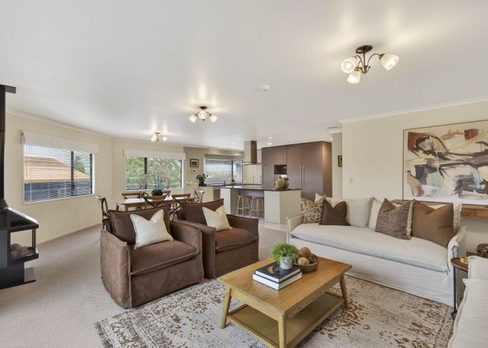  at 15 Sandel Rise, Merrilands, New Plymouth