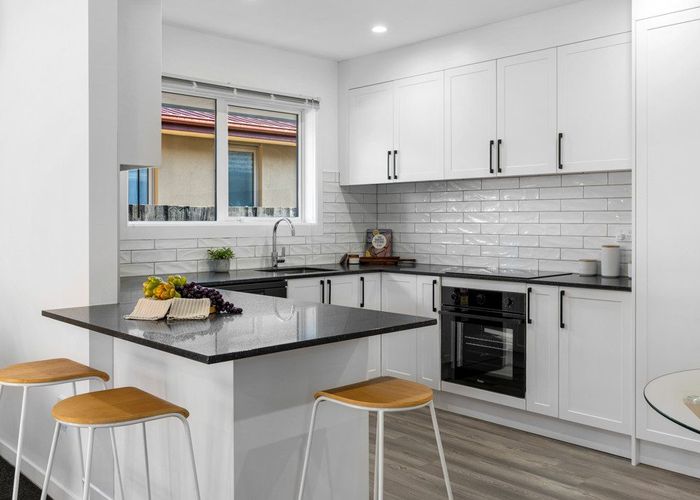  at 320 Memorial Avenue, Burnside, Christchurch City, Canterbury