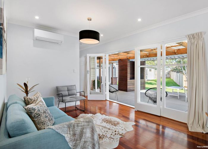  at 24 Roslyn Road, Mount Wellington, Auckland