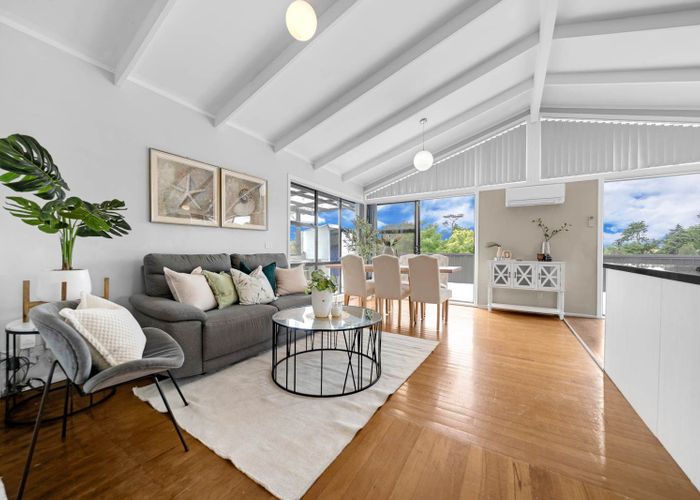  at 2 La Trobe Street, Pakuranga Heights, Manukau City, Auckland