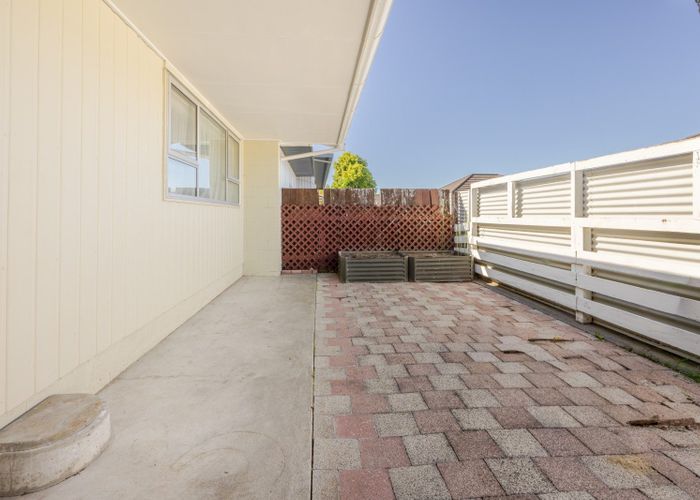  at 2/17 Bowling Road, Greenmeadows, Napier, Hawke's Bay