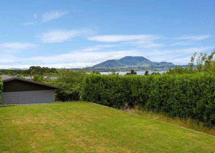  at 9 Kinder Street, Acacia Bay, Taupo