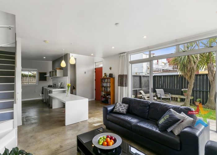  at 139B The Parade, Island Bay, Wellington