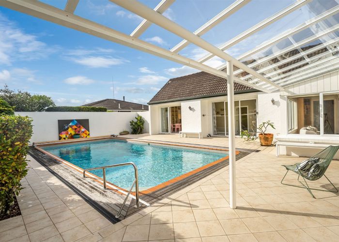  at 11 McBreen Avenue, Northcote, Auckland