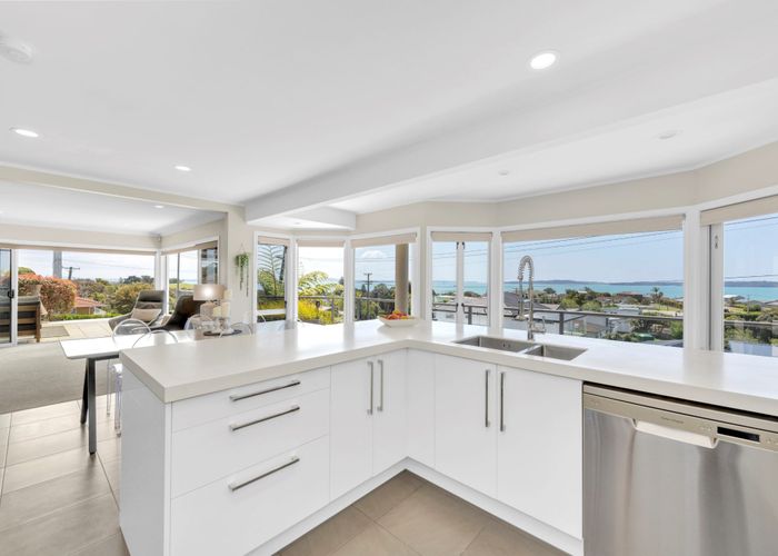 For sale 1 Maraetai Heights Road, Maraetai, Manukau City, Auckland