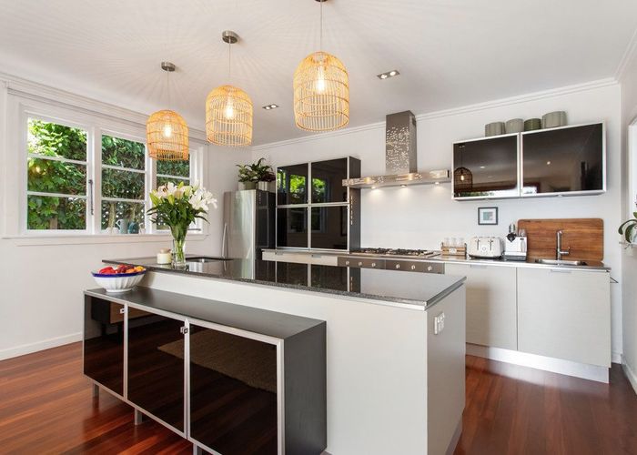  at 90 Murray Place, St. Albans, Christchurch City, Canterbury