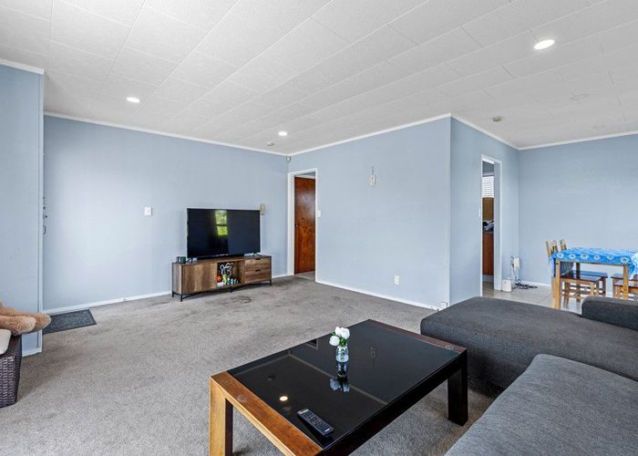  at 1/16 Cabello Place, Unsworth Heights, Auckland