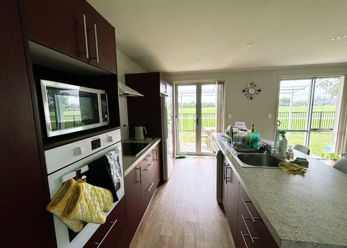  at 48 Parkside Drive, Huntington, Hamilton