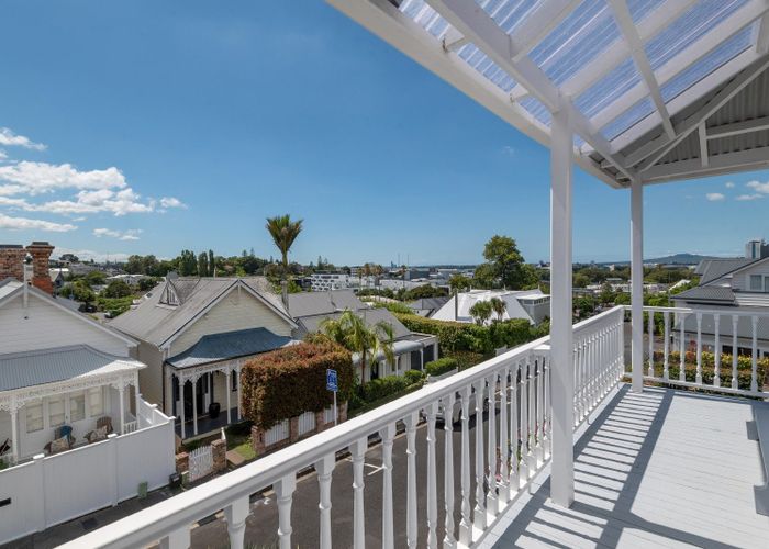  at 17 Gunson Street, Freemans Bay, Auckland